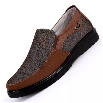 MEN'S EXTENDED WIDTH FOOT AND HEEL COMFORTABLE INSOLE NON-SLIP SHOES