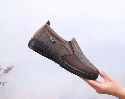 MEN'S EXTENDED WIDTH FOOT AND HEEL COMFORTABLE INSOLE NON-SLIP SHOES